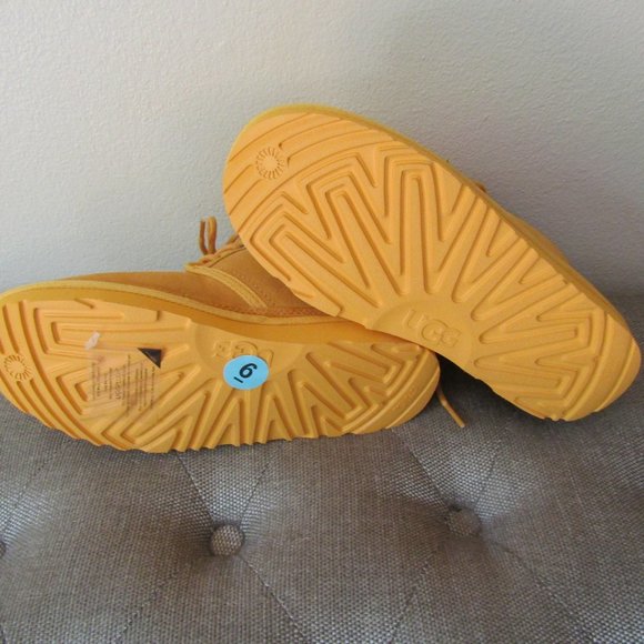 UGG Neumel ll Chukka Boots Big Girl 6 NWT - Picture 11 of 16